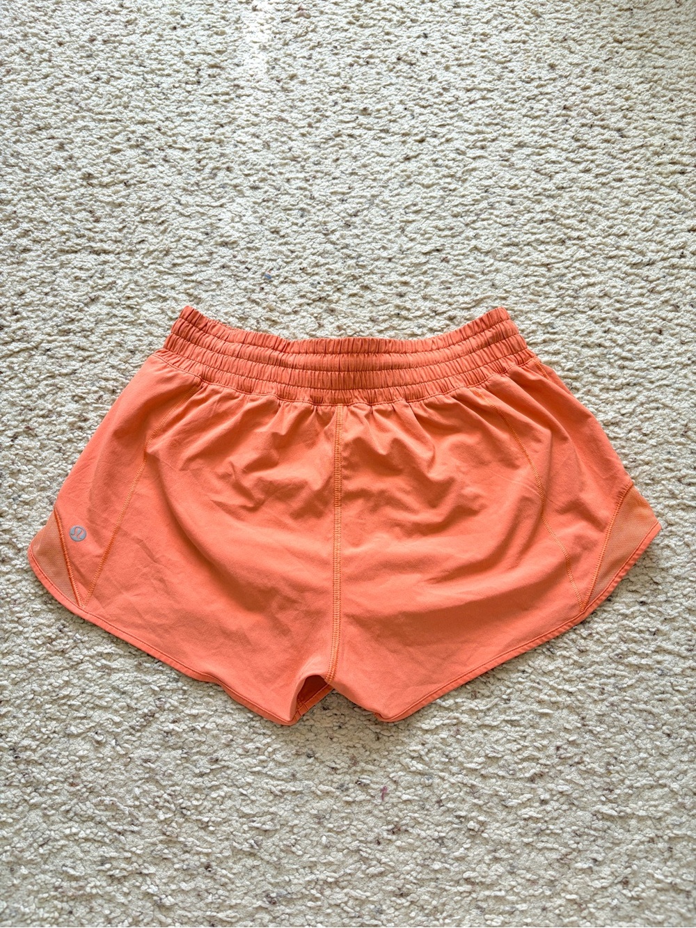 Lululemon Hotty Hot High Rise Lined Short 2.5” Sunny Coral size 6 W7AYYR